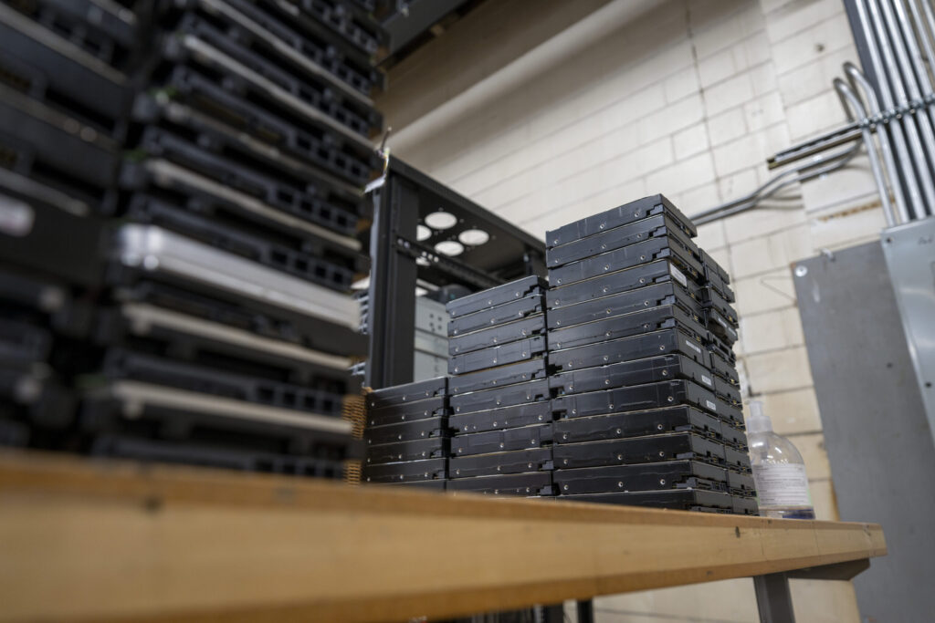r2-rios-naid-certified-electronic-recycling